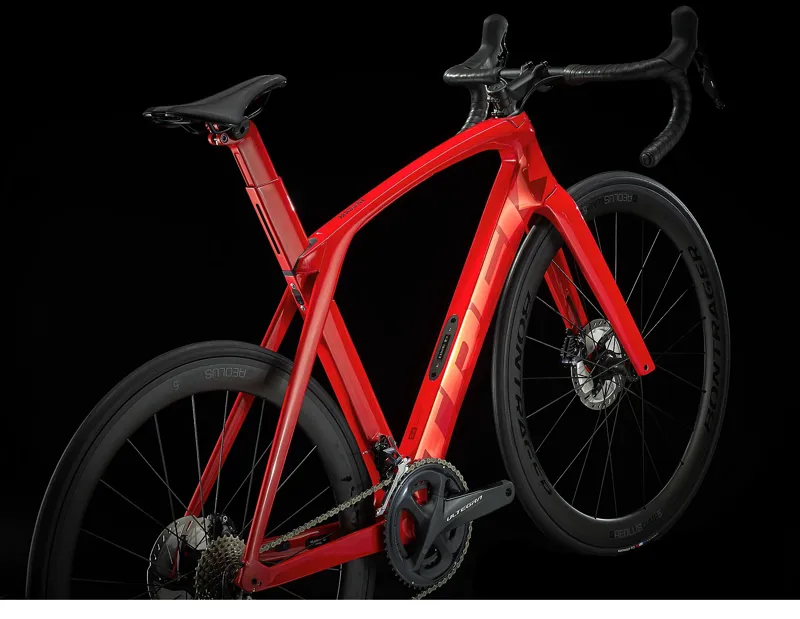 Trek Madone SL 6 Road Bike in Red-10